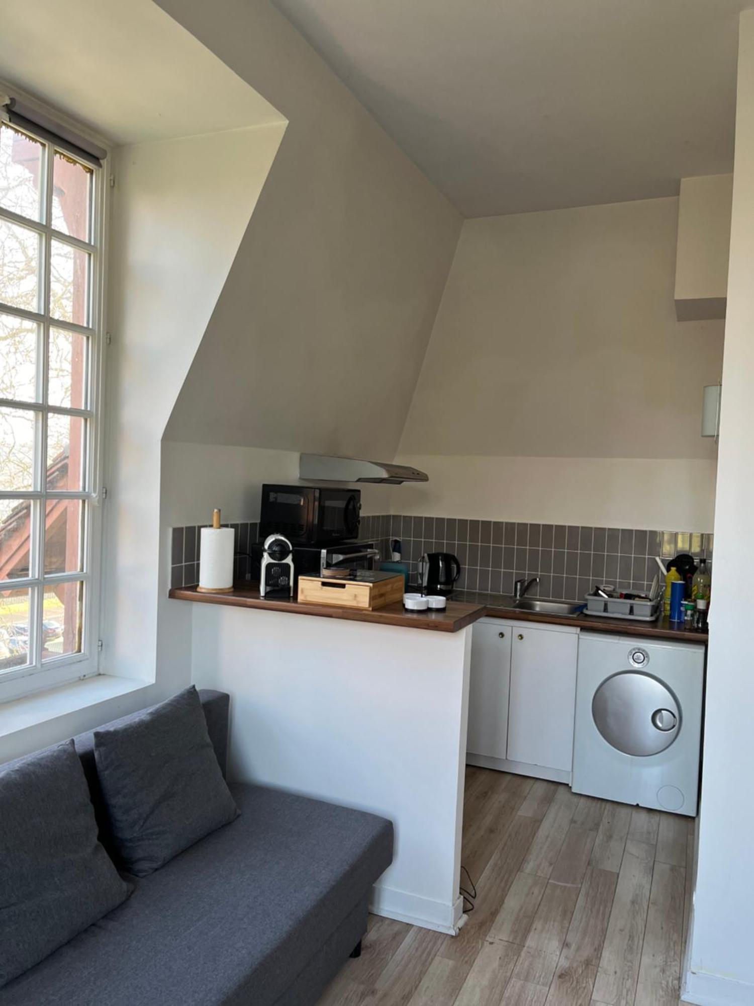 Un Appartement Dans Un Chateau Deauville Bagian luar foto