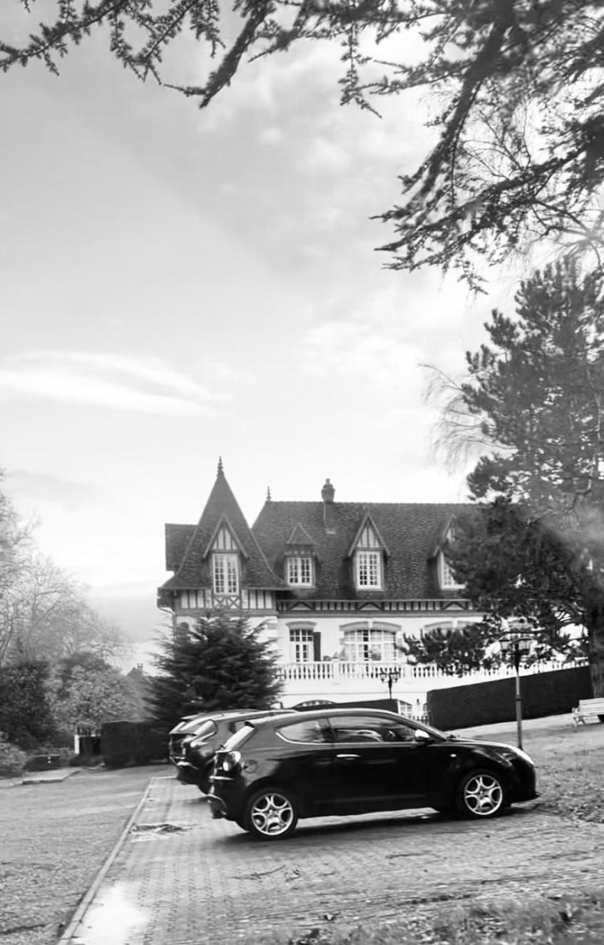 Un Appartement Dans Un Chateau Deauville Bagian luar foto
